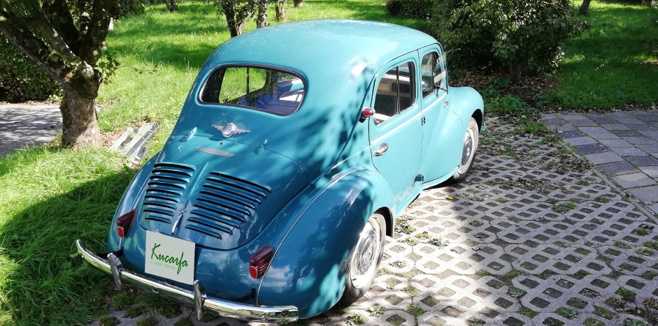 Renault 4CV