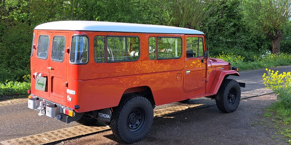 Toyota Land Cruiser FJ45 Hardtop