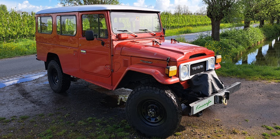 Toyota Land Cruiser FJ45 Hardtop